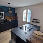 Duplex Luxueux / Privee / Parking Prive